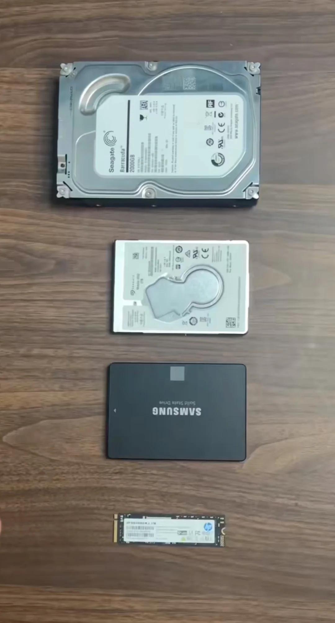 硬盘蓝盘与黑盘的区别 硬盘蓝盘与黑盘的区别是什么 