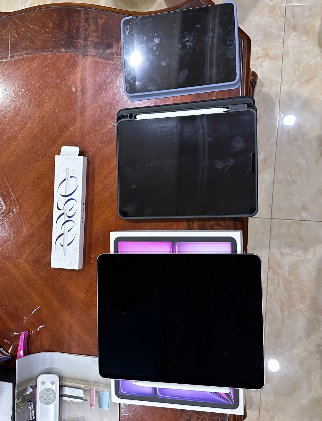 黑色ipadair银色区别 ipad air银色和灰色哪个好 